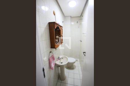 Lavabo de apartamento para alugar com 2 quartos, 75m² em Taquara, Rio de Janeiro