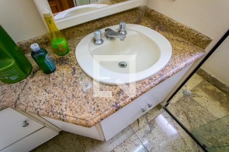 Apartamento à venda com 182m², 4 quartos e 3 vagas Apartamento à venda com 182m², 4 quartos e 3 vagasBanheiro do quarto 2