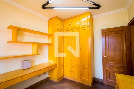 Apartamento à venda com 182m², 4 quartos e 3 vagas Apartamento à venda com 182m², 4 quartos e 3 vagasQuarto 4