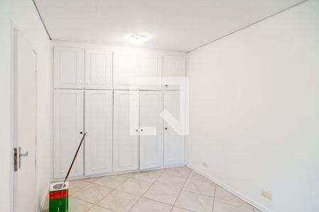 Casa à venda com 180m², 3 quartos e 3 vagas Casa à venda com 180m², 3 quartos e 3 vagasQuarto Edícula