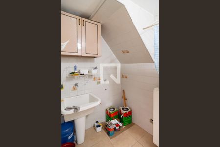Casa à venda com 180m², 3 quartos e 3 vagas Casa à venda com 180m², 3 quartos e 3 vagasÁrea de serviço