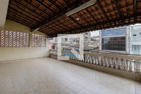 Casa à venda com 287m², 3 quartos e 3 vagas Casa à venda com 287m², 3 quartos e 3 vagasVaranda