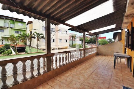 Casa à venda com 103m², 3 quartos e 2 vagasTerraço