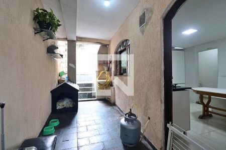 Casa à venda com 103m², 3 quartos e 2 vagasÁrea de Serviço