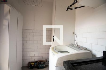 Casa à venda com 140m², 3 quartos e 1 vaga Casa à venda com 140m², 3 quartos e 1 vagaÁREA DE SERVIÇO