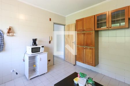 Casa à venda com 250m², 3 quartos e 2 vagas Casa à venda com 250m², 3 quartos e 2 vagasCozinha