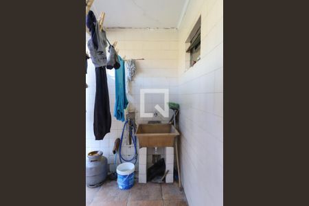 Casa à venda com 250m², 3 quartos e 2 vagas Casa à venda com 250m², 3 quartos e 2 vagasLavanderia