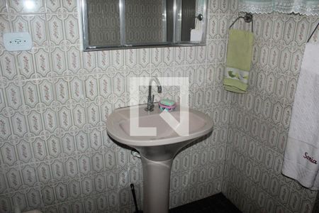 Casa à venda com 130m², 3 quartos e 3 vagasBanheiro da Suíte