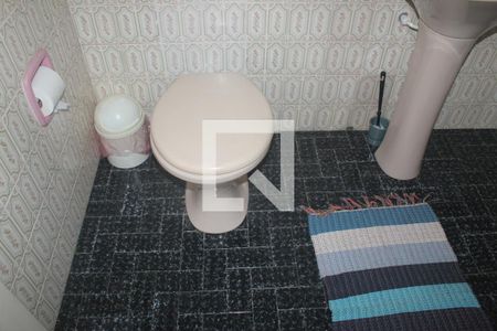 Casa à venda com 130m², 3 quartos e 3 vagasBanheiro da Suíte