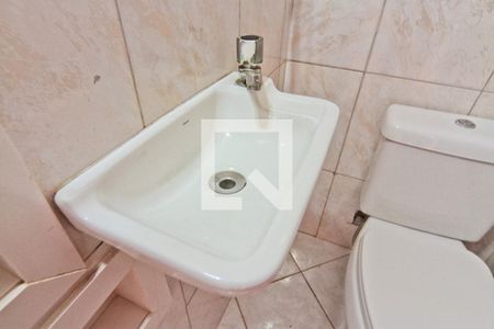 Lavabo de casa para alugar com 3 quartos, 200m² em Parque São Domingos, São Paulo
