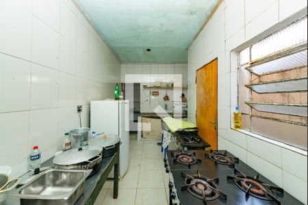 Casa à venda com 360m², 3 quartos e 8 vagas Casa à venda com 360m², 3 quartos e 8 vagasCozinha