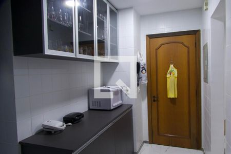 Apartamento para alugar com 140m², 3 quartos e 1 vaga Apartamento para alugar com 140m², 3 quartos e 1 vagaCozinha