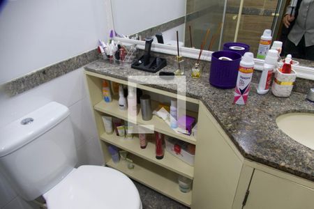 Apartamento para alugar com 140m², 3 quartos e 1 vaga Apartamento para alugar com 140m², 3 quartos e 1 vagaBanheiro da Suíte