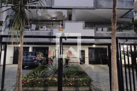 Apartamento para alugar com 140m², 3 quartos e 1 vaga Apartamento para alugar com 140m², 3 quartos e 1 vagaFachada