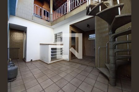 Casa à venda com 160m², 3 quartos e 2 vagas