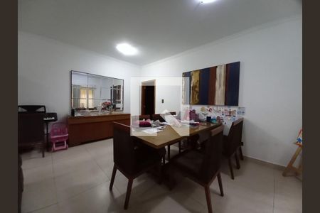 Casa à venda com 300m², 4 quartos e 6 vagas