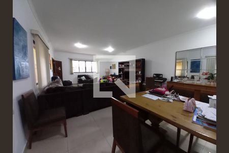 Casa à venda com 300m², 4 quartos e 6 vagas