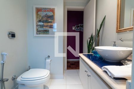 Apartamento à venda com 100m², 3 quartos e 1 vaga Apartamento à venda com 100m², 3 quartos e 1 vagaBanheiro social