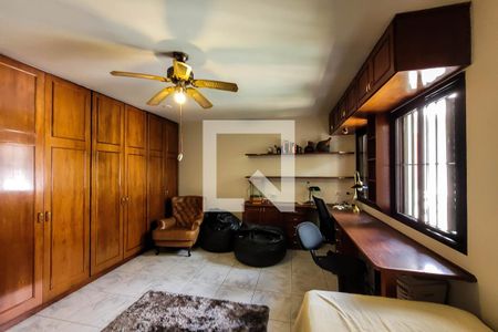 Casa à venda com 262m², 4 quartos e 2 vagasQuarto 1