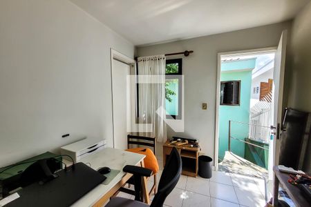 Casa à venda com 262m², 4 quartos e 2 vagasQuarto de Serviço