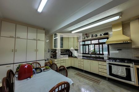 Casa à venda com 262m², 4 quartos e 2 vagasCozinha