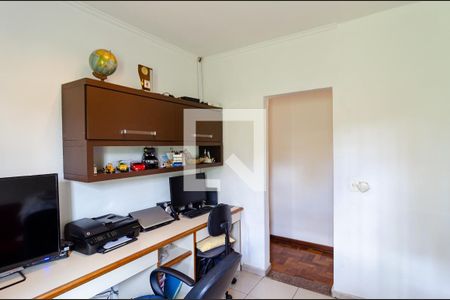 Casa à venda com 237m², 4 quartos e 2 vagas Casa à venda com 237m², 4 quartos e 2 vagasQuarto 2