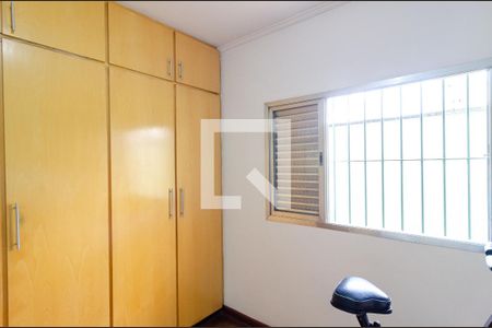 Casa à venda com 237m², 4 quartos e 2 vagas Casa à venda com 237m², 4 quartos e 2 vagasQuarto 3