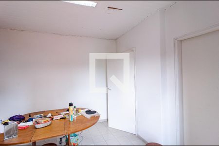 Casa à venda com 237m², 4 quartos e 2 vagas Casa à venda com 237m², 4 quartos e 2 vagasEdícula