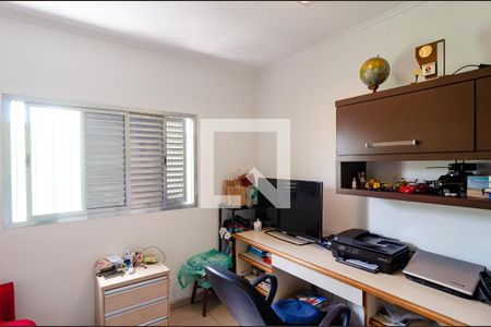 Casa à venda com 237m², 4 quartos e 2 vagas Casa à venda com 237m², 4 quartos e 2 vagasQuarto 2