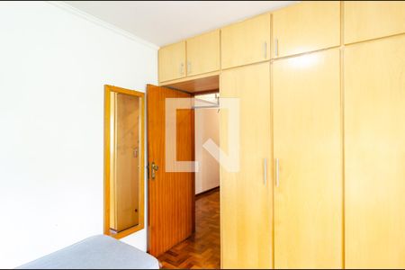 Casa à venda com 237m², 4 quartos e 2 vagas Casa à venda com 237m², 4 quartos e 2 vagasQuarto 3