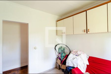 Casa à venda com 237m², 4 quartos e 2 vagas Casa à venda com 237m², 4 quartos e 2 vagasQuarto 2