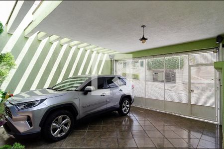 Casa à venda com 237m², 4 quartos e 2 vagas Casa à venda com 237m², 4 quartos e 2 vagasGaragem