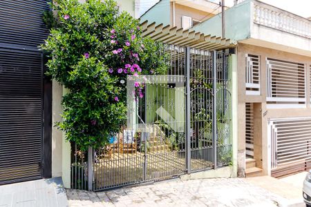 Casa à venda com 70m², 2 quartos e 1 vaga Casa à venda com 70m², 2 quartos e 1 vagaFachada da Casa