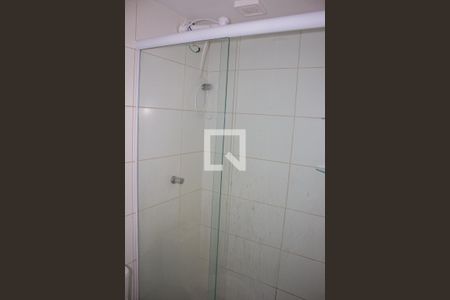 Banheiro de apartamento para alugar com 2 quartos, 55m² em Santa Isabel, Viamão