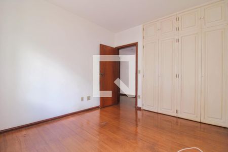 Apartamento à venda com 260m², 4 quartos e 3 vagasQuarto 3