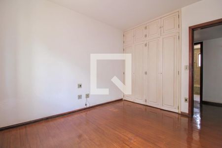 Apartamento à venda com 260m², 4 quartos e 3 vagasQuarto 2