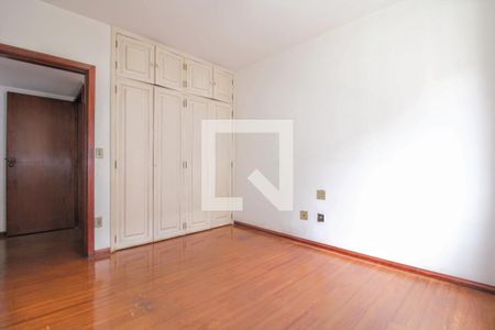 Apartamento à venda com 260m², 4 quartos e 3 vagasQuarto 4