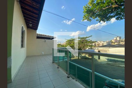 Casa à venda com 201m², 3 quartos e 2 vagas
