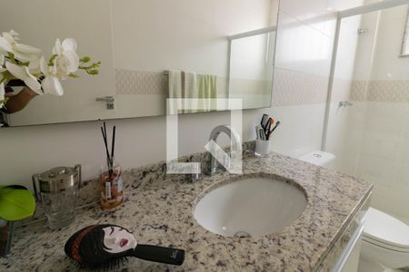 Apartamento à venda com 316m², 4 quartos e 3 vagasBanheiro da Suíte 3