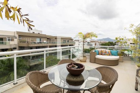 Apartamento à venda com 316m², 4 quartos e 3 vagasVaranda da Sala