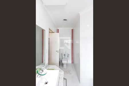 Casa à venda com 380m², 3 quartos e 4 vagas Casa à venda com 380m², 3 quartos e 4 vagasBanheiro Suíte