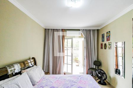 Casa à venda com 380m², 3 quartos e 4 vagas Casa à venda com 380m², 3 quartos e 4 vagasQuarto 2