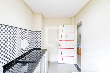 Casa à venda com 380m², 3 quartos e 4 vagas Casa à venda com 380m², 3 quartos e 4 vagasCozinha Edícula