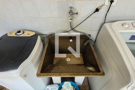 Casa à venda com 140m², 3 quartos e 2 vagas Casa à venda com 140m², 3 quartos e 2 vagasÁrea de Serviço