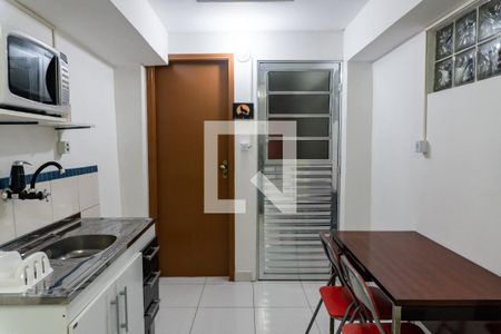 Cozinha de apartamento para alugar com 1 quarto, 26m² em Vila Guarani (z Sul), São Paulo