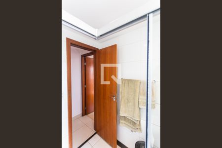 Apartamento para alugar com 172m², 3 quartos e 3 vagas Apartamento para alugar com 172m², 3 quartos e 3 vagasBanheiro Social