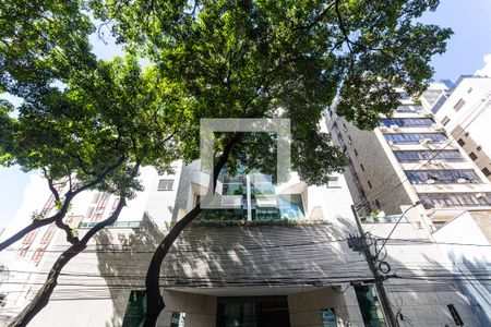 Apartamento para alugar com 172m², 3 quartos e 3 vagas Apartamento para alugar com 172m², 3 quartos e 3 vagasFachada