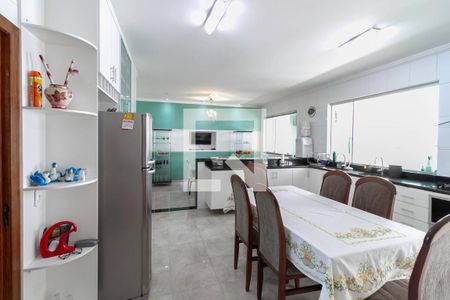 Casa à venda com 360m², 4 quartos e 4 vagasCozinha