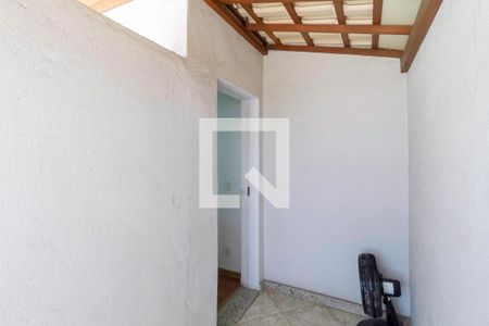 Casa à venda com 360m², 4 quartos e 4 vagasVaranda do quarto