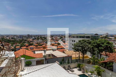 Casa à venda com 360m², 4 quartos e 4 vagasVista da varanda do quarto